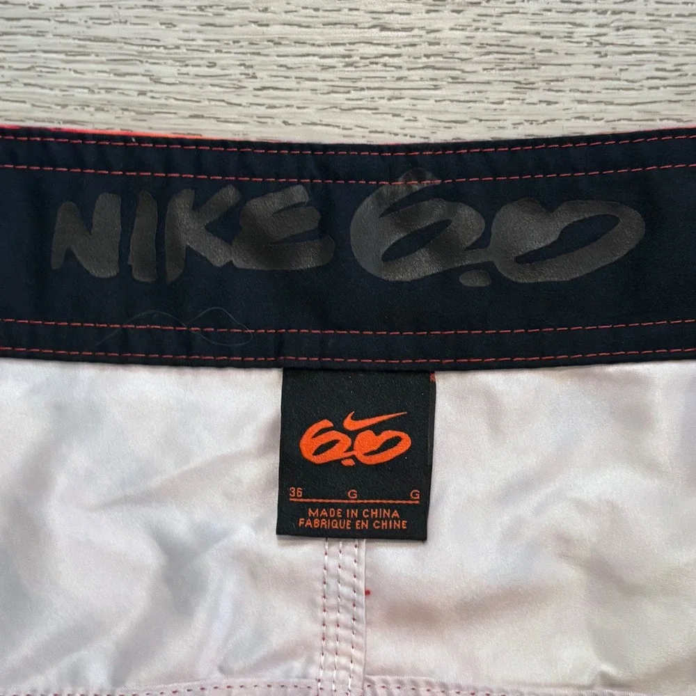 Nike 6.0 Board Shorts Mens 36 Red Orange Geometric Psychedelic Swim Trunks